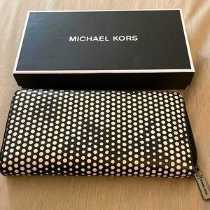 Michael Kors Leather Zip Around Wallet